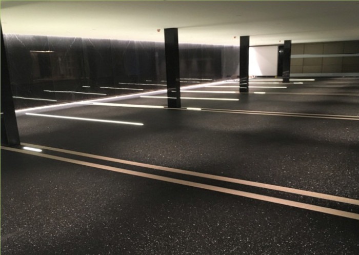 Parking à voitures sous-terrain